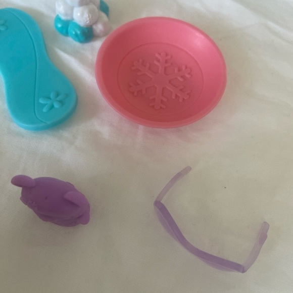 Littlest Pet Shop Winter Snow Fun Accessories Set - Picture 14 of 15